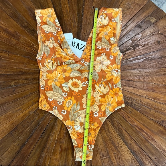 NEW ZARA MULTICOLOR FLORAL PRINTED SWIMSUIT BOHO FALL PRINT FLORAL Size S - Picture 4 of 8